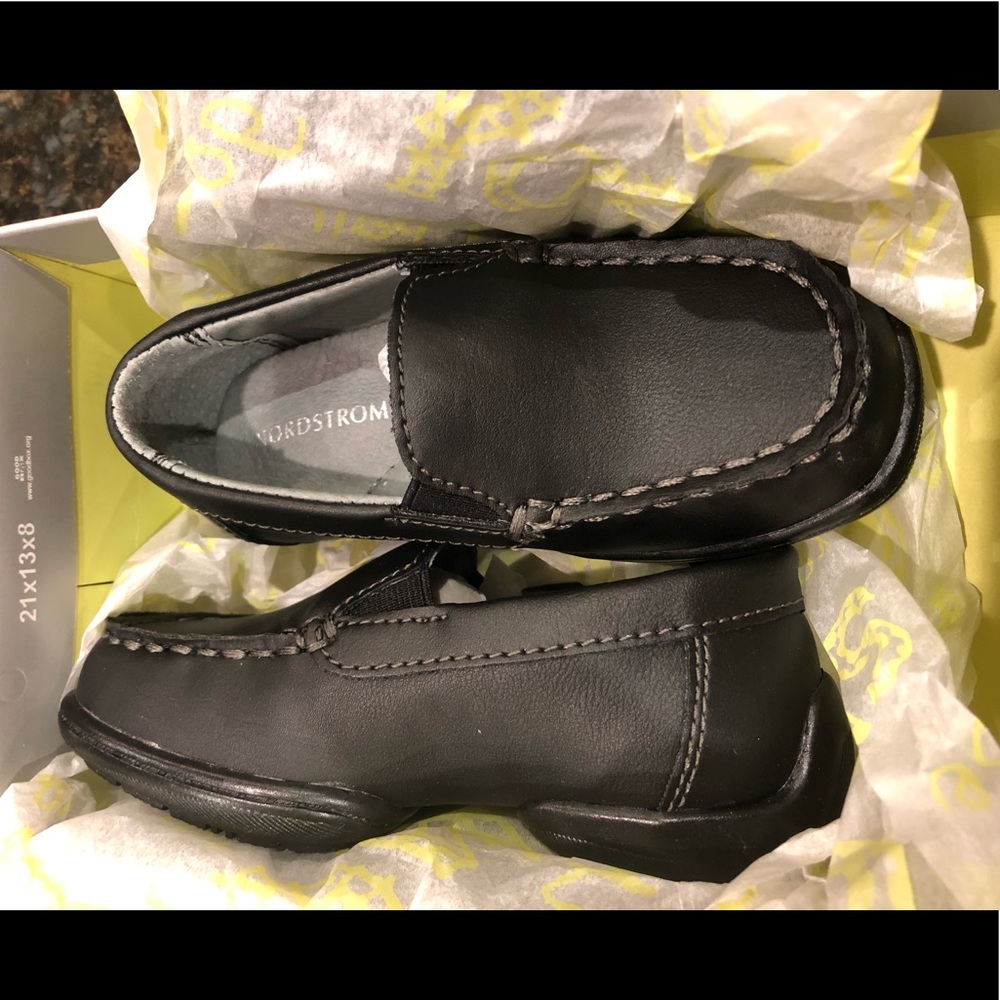 NIB Nordstrom “Tanner” loafer, black, Toddler 7